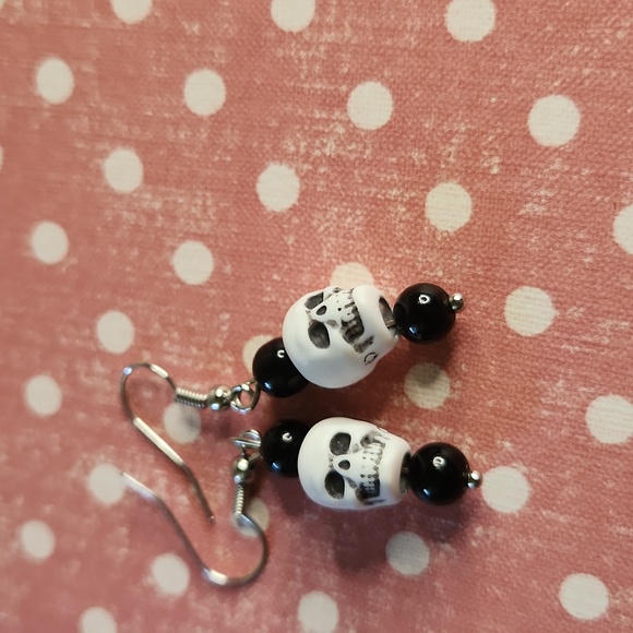Handmade Jewelry - Skull earrings sp13